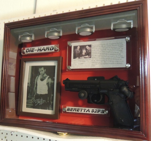 LIMITED EDITION Beretta 92FS Pistol Display Case Die Hard