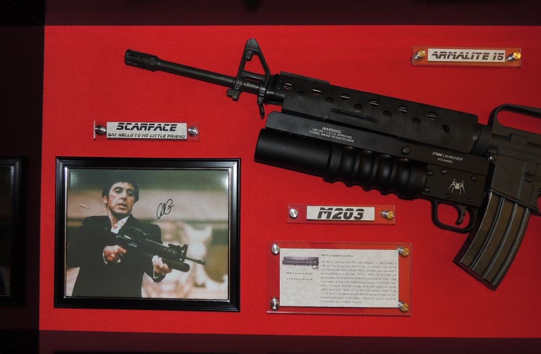 NFS Exclusive 'Scarface' Al Pacino Gun Display Case